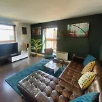 Historic Clock Tower Apartment With Rooftop Terrace And Free Secure Parking