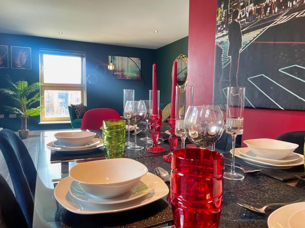 Apartment Historic Clock Tower With Rooftop Terrace And Free Secure Parking Sheffield